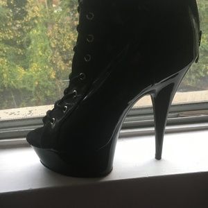 Lace-up Platform Boots